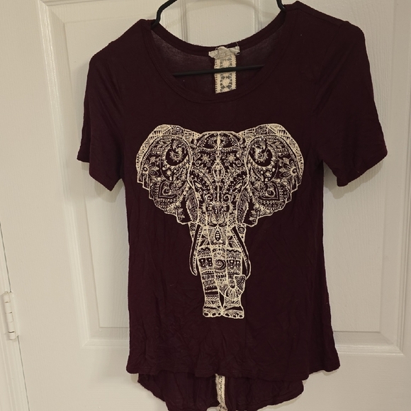 Elephant Graphic Women's Top -Maroon - Picture 1 of 3
